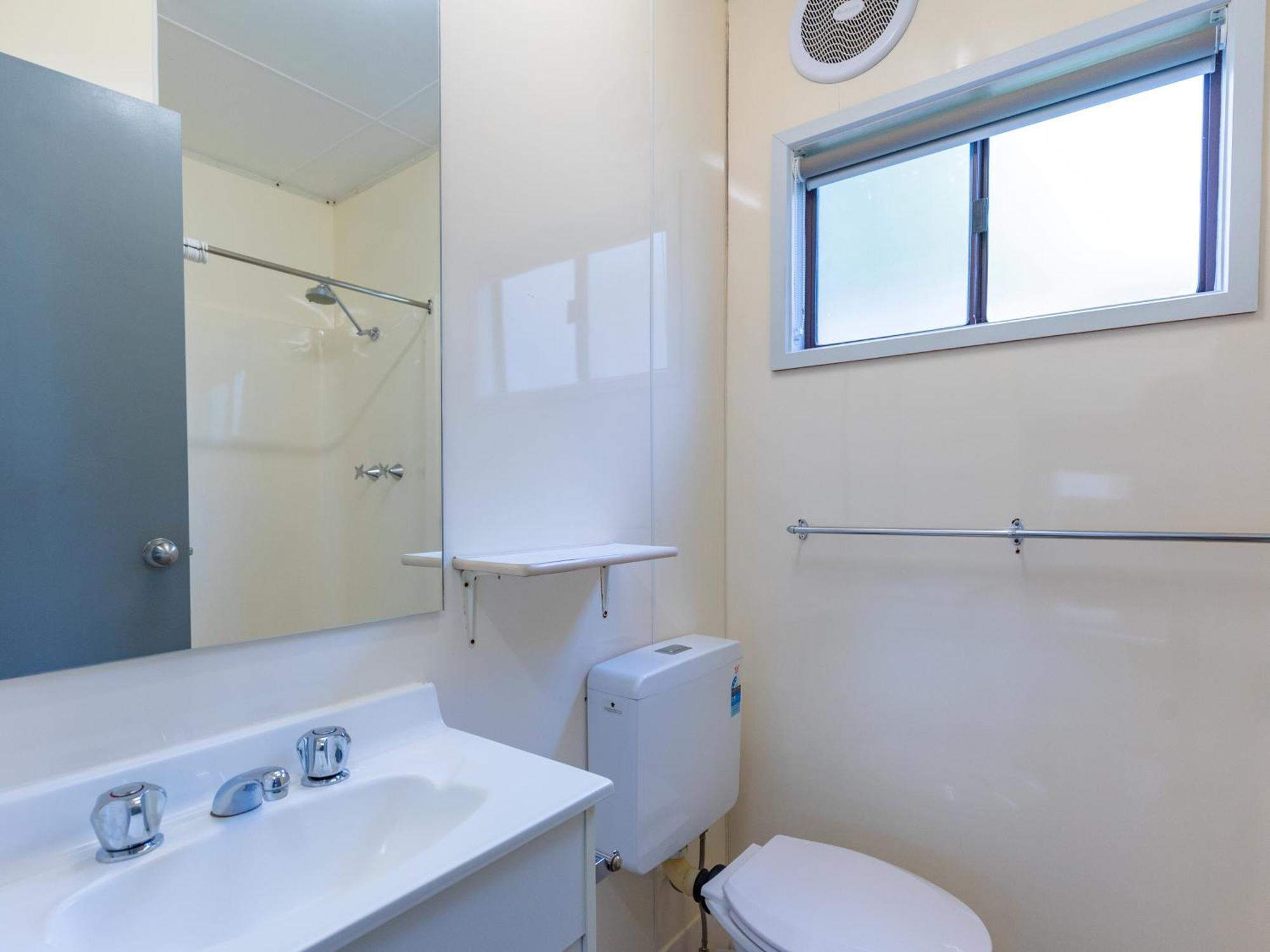 Nrma Bairnsdale Riverside Holiday Park Quarto foto